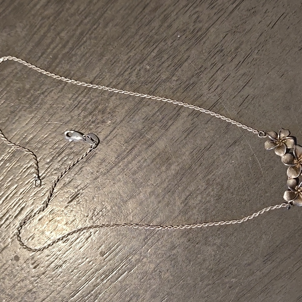Sterling Silver .925 Hibiscus Necklace 16 Inches - Picture 4 of 6